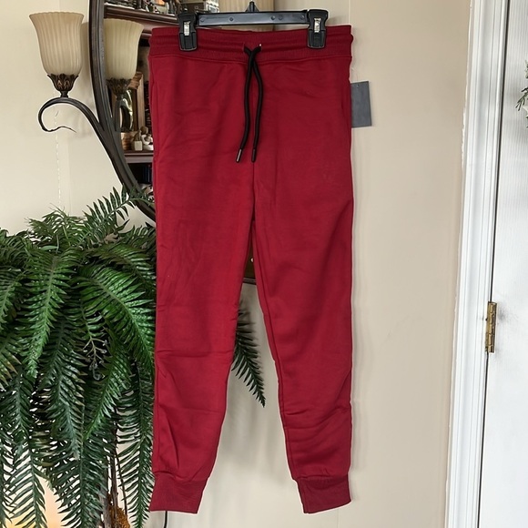 Brand New Boys Set of 2 Pairs of Joggers Sweatpants Gray Red Athletic Activewear - Picture 8 of 16